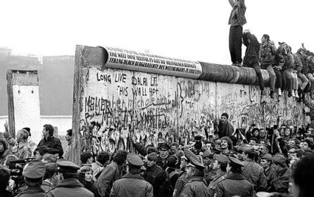 Flip Schulke: Photographer who links US civil rights movement to Berlin Wall